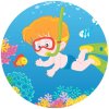 Цветной пример раскраски мальчик в маске под водой в море